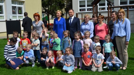 Para prezydencka opowiadała bajki w Michałówce [video]