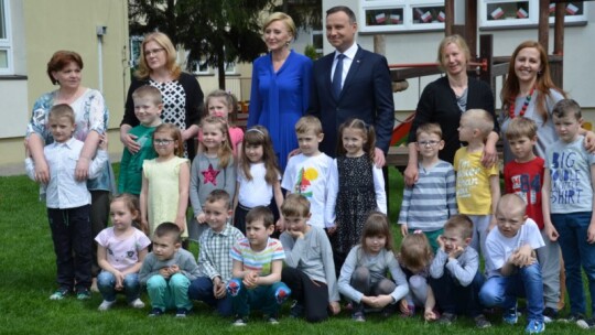 Para prezydencka opowiadała bajki w Michałówce [video]