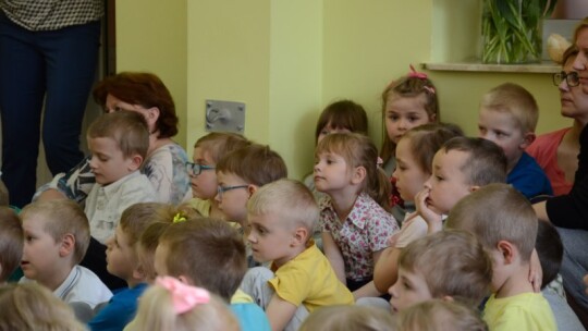 Para prezydencka opowiadała bajki w Michałówce [video]