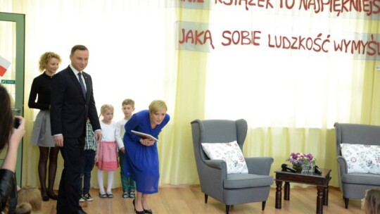 Para prezydencka opowiadała bajki w Michałówce [video]