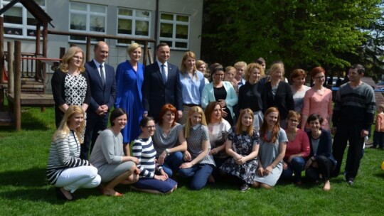 Para prezydencka opowiadała bajki w Michałówce [video]