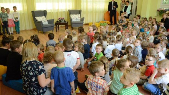 Para prezydencka opowiadała bajki w Michałówce [video]