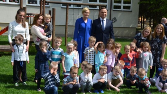 Para prezydencka opowiadała bajki w Michałówce [video]