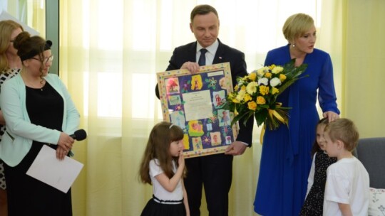 Para prezydencka opowiadała bajki w Michałówce [video]