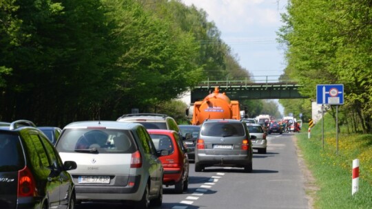 Wypadek na DK 17. Pijany wyciągnął kluczyki ze stacyjki