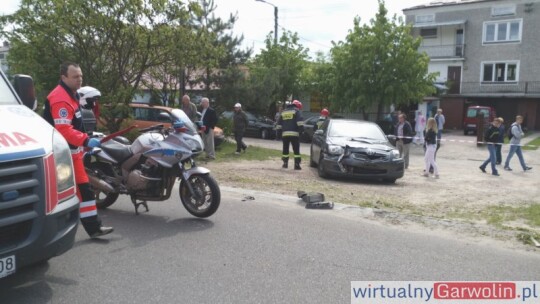 Zawracał na ręcznym i spowodował wypadek