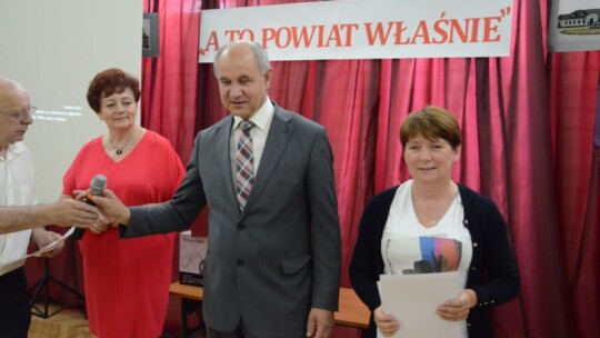 Filmem i piosenką promowali powiat