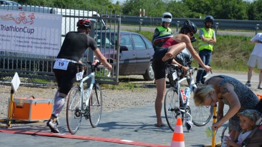 Pływali, jeździli, biegali. Triathlon garwoliński po raz trzeci