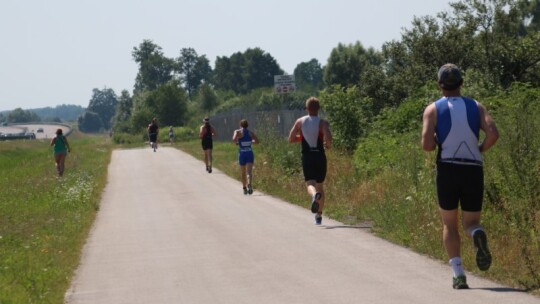 Pływali, jeździli, biegali. Triathlon garwoliński po raz trzeci