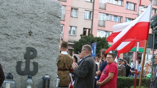 Chwała bohaterom! Godzina W w Garwolinie [video]