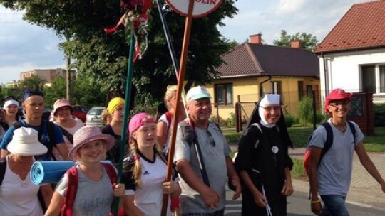 Za krokiem krok ? pielgrzymka dzień po dniu