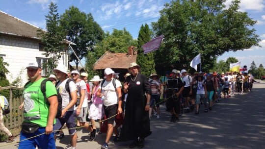 Za krokiem krok ? pielgrzymka dzień po dniu