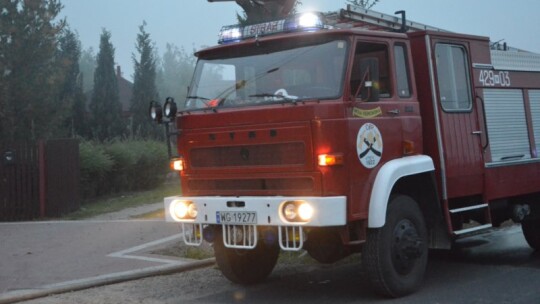 Pożar składowiska śmieci w Lucinie [video]