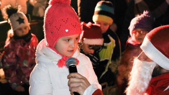 Choinka już świeci! Mikołajki z CSiK