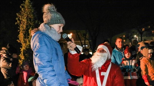 Choinka już świeci! Mikołajki z CSiK