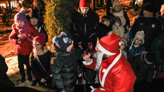 Choinka już świeci! Mikołajki z CSiK