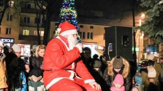 Choinka już świeci! Mikołajki z CSiK