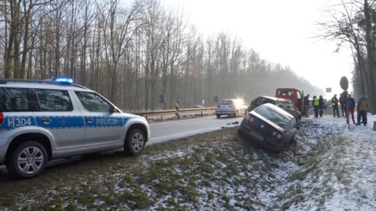 Kolizja pięciu aut przy Lisich Jamach