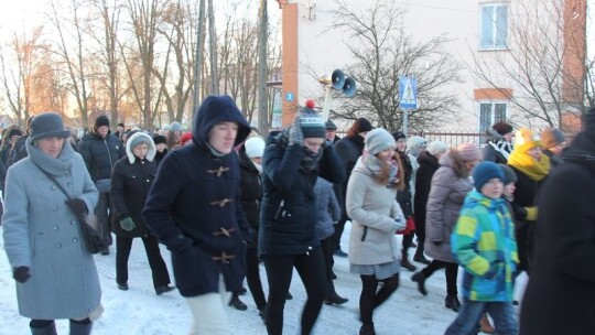 Barwny orszak przeszedł ulicami Sobolewa