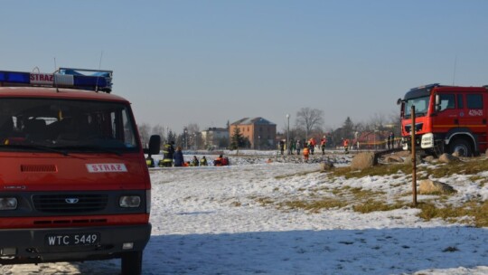 Mężczyzna wpadł pod lód. Strażacy na ratunek