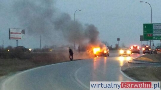 Pożar samochodu przy obwodnicy