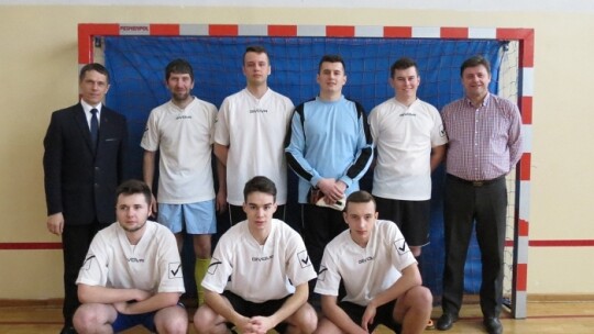 Grali o puchar wójta i proboszcza Grali o puchar wójta i proboszcza