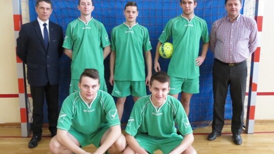 Grali o puchar wójta i proboszcza Grali o puchar wójta i proboszcza