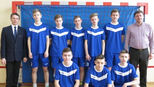 Grali o puchar wójta i proboszcza Grali o puchar wójta i proboszcza