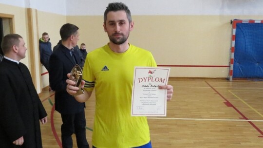 Grali o puchar wójta i proboszcza Grali o puchar wójta i proboszcza