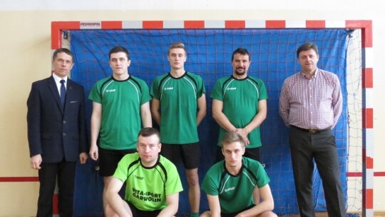 Grali o puchar wójta i proboszcza Grali o puchar wójta i proboszcza