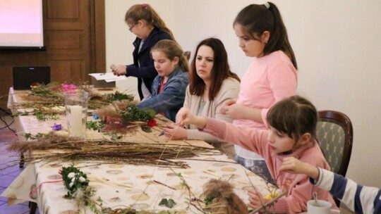 W Miętnem pletli wielkanocne palmy