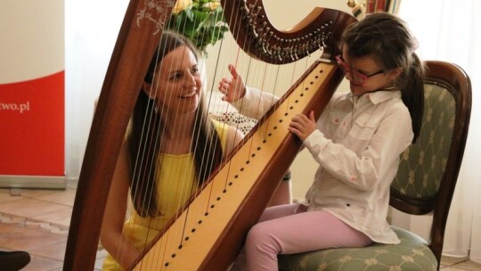 Dzień dziecka w królestwie harfy Dzień dziecka w królestwie harfy