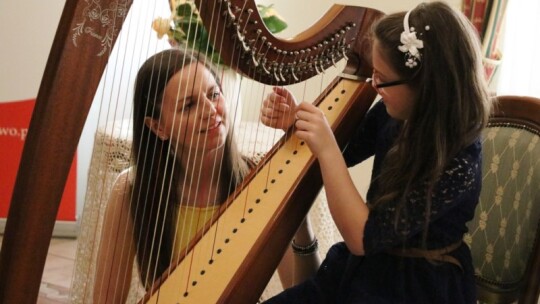 Dzień dziecka w królestwie harfy Dzień dziecka w królestwie harfy