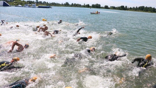 Triathlon: Ekiert i bracia Biernaccy najlepsi z powiatu