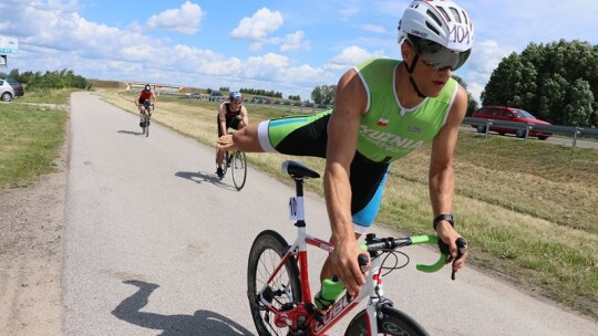 Triathlon: Ekiert i bracia Biernaccy najlepsi z powiatu