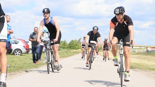 Triathlon: Ekiert i bracia Biernaccy najlepsi z powiatu