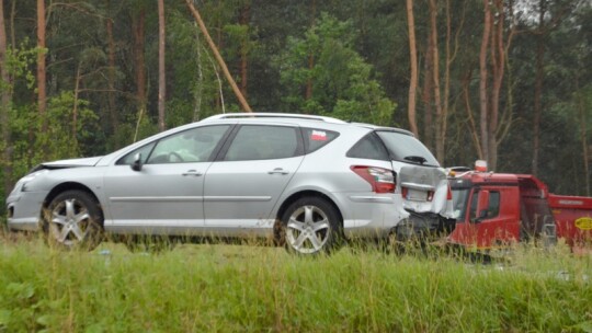 DK 17: wypadek z udziałem 5 samochodów. 31 rannych [wideo]