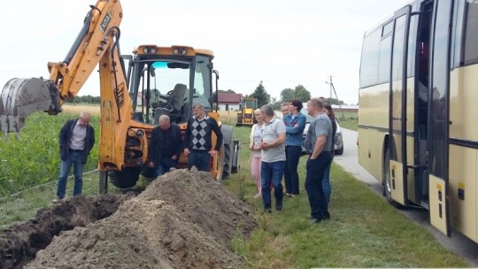 Z Łaskarzewa do gminy Tczów