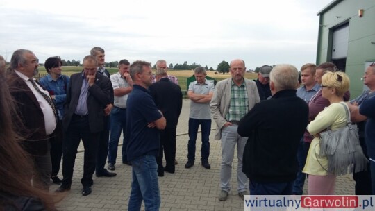 Z Łaskarzewa do gminy Tczów