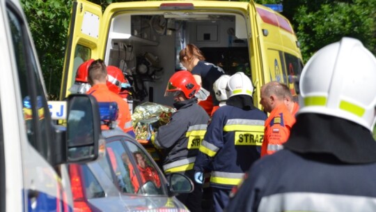 Wypadek w Gocławiu. 10 osób rannych [wideo]