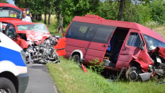 Wypadek w Gocławiu. 10 osób rannych [wideo]