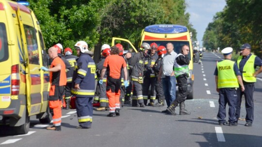 Wypadek w Gocławiu. 10 osób rannych [wideo]