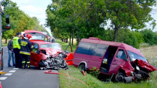 Wypadek w Gocławiu. 10 osób rannych [wideo]