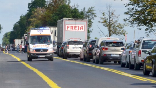 Wypadek w Gocławiu. 10 osób rannych [wideo]