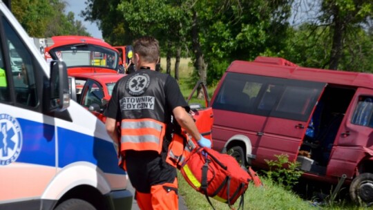 Wypadek w Gocławiu. 10 osób rannych [wideo]