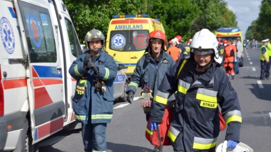 Wypadek w Gocławiu. 10 osób rannych [wideo]