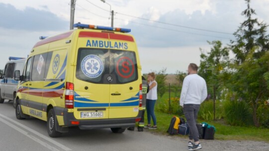 Było za szybko. Wypadli z zakrętu