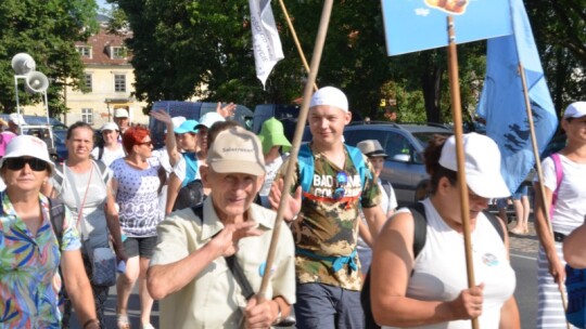 Pielgrzymi wyruszyli z Maciejowic [wideo]