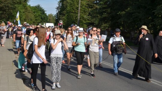 Pielgrzymi wyruszyli z Maciejowic [wideo]