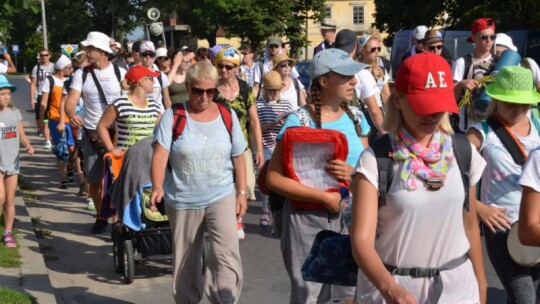 Pielgrzymi wyruszyli z Maciejowic [wideo]